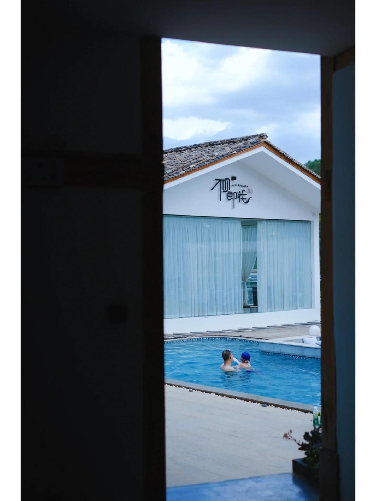 No Flowers Boutique Hostel Kunming Exterior photo